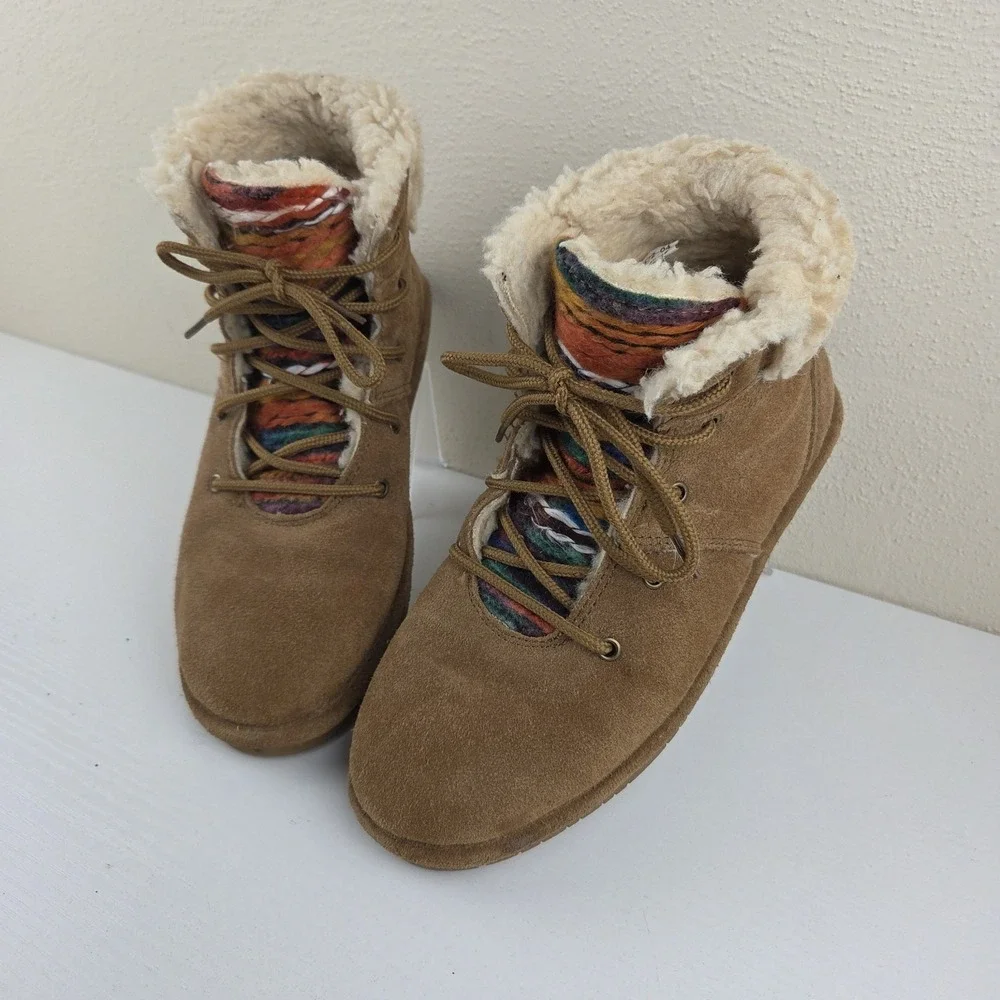 Bearpaw Youth Size 5 Aztec 2198Y Marie Suede Sheepskin Footbed Wool Blend Lining